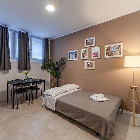 Authentic Private Flat 2 Min From Navigli Apartamento Milão Exterior foto
