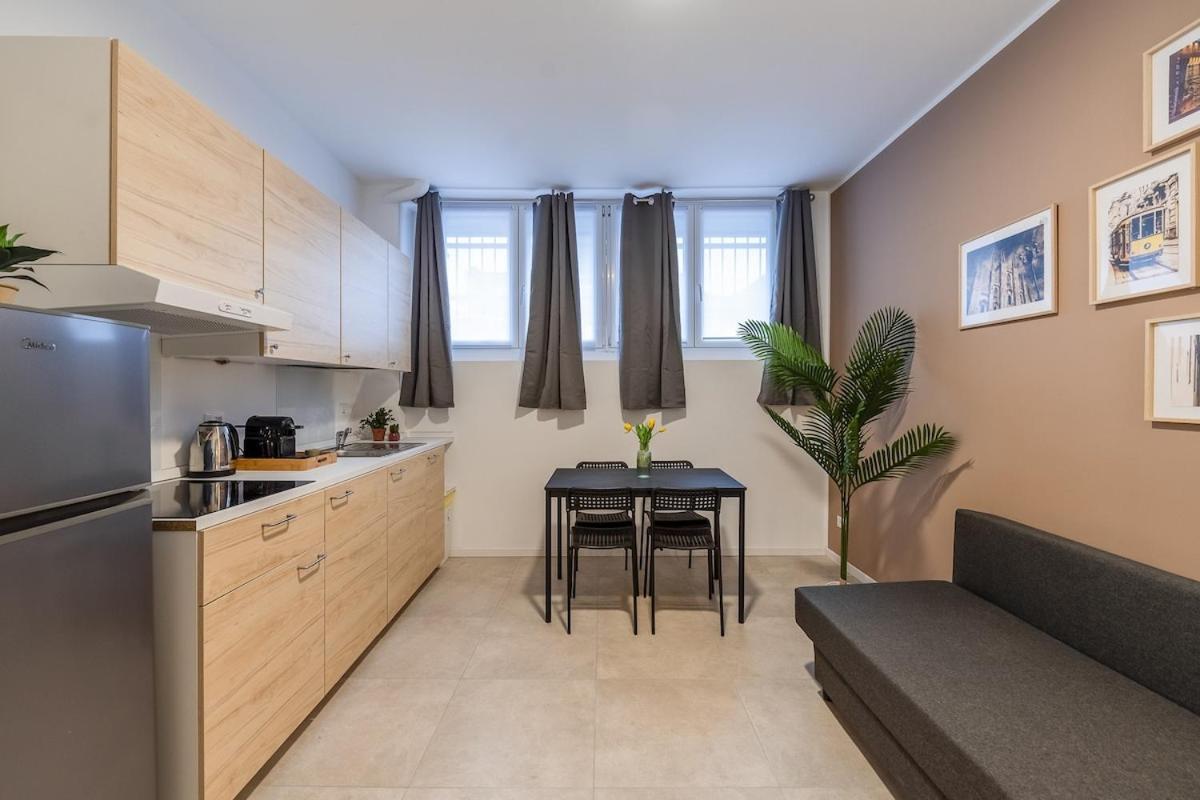 Authentic Private Flat 2 Min From Navigli Apartamento Milão Exterior foto