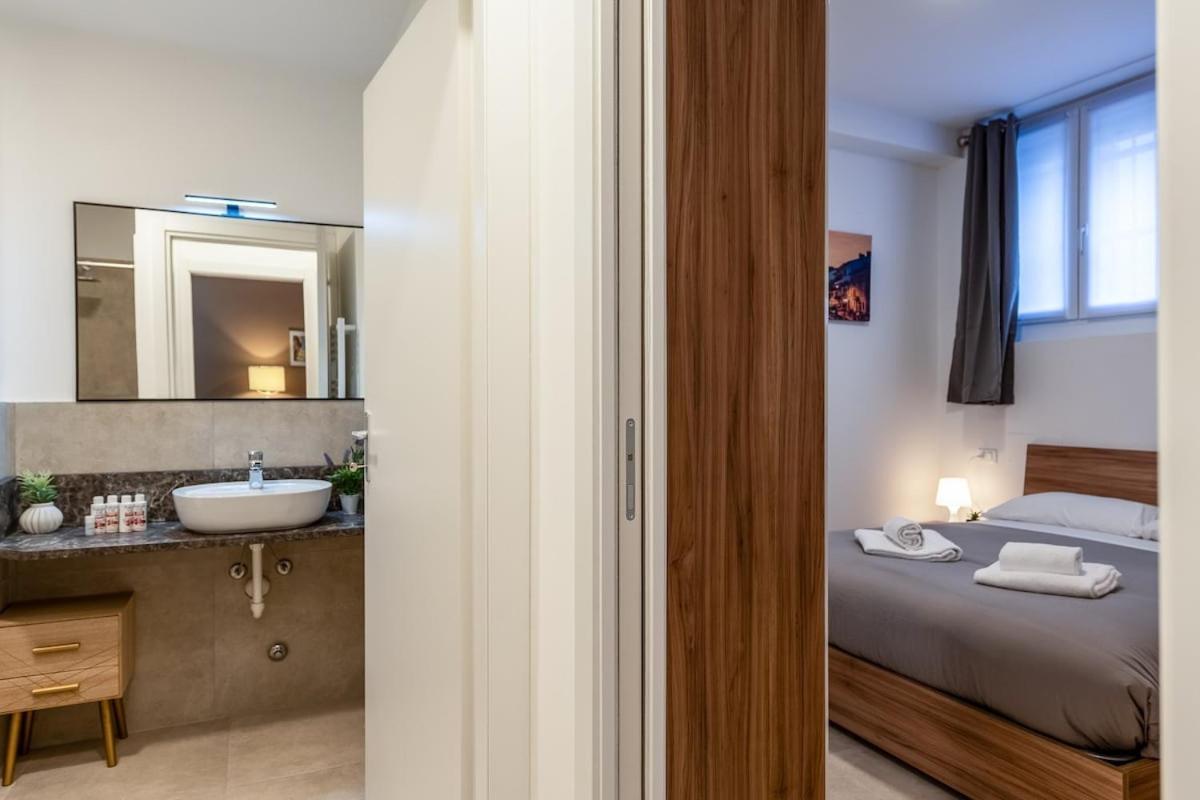 Authentic Private Flat 2 Min From Navigli Apartamento Milão Exterior foto