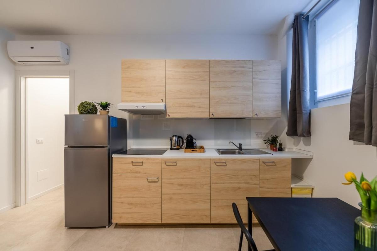 Authentic Private Flat 2 Min From Navigli Apartamento Milão Exterior foto